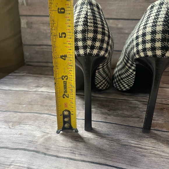 LANVIN PARIS HEELS - Picture 4 of 7